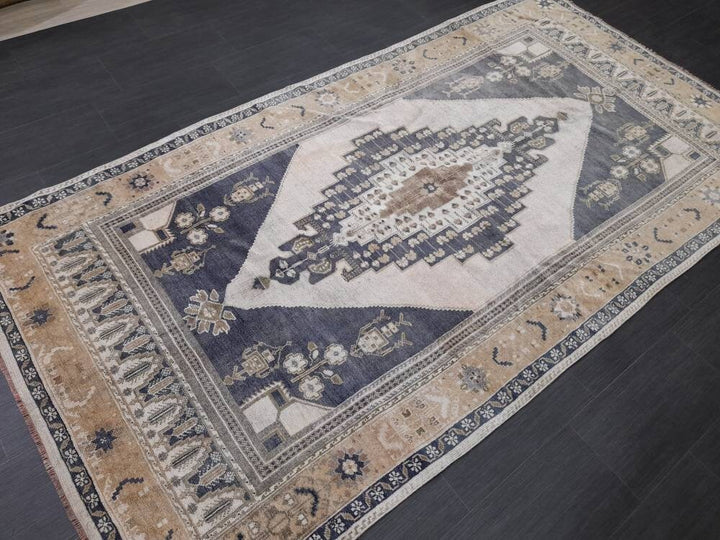 Beige Turkish Runner Rug 5' x 9' 4" Hand-Knotted field