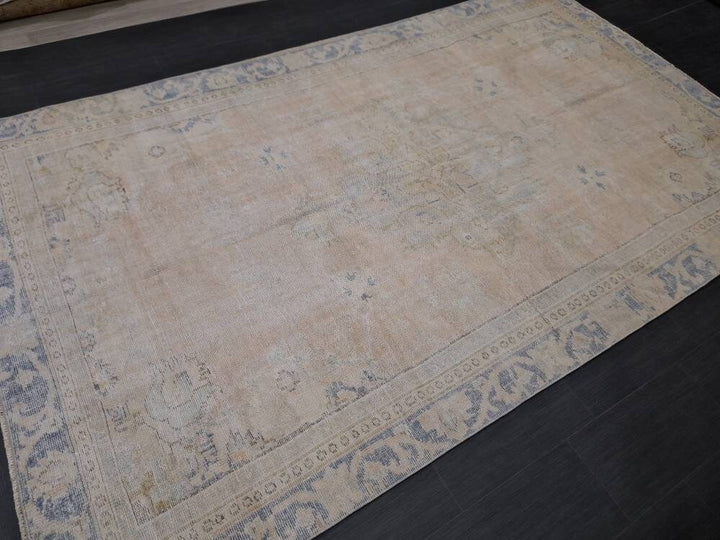 Beige Turkish Oushak Rug 6' 1" x 10' 3" Hand-Knotted border