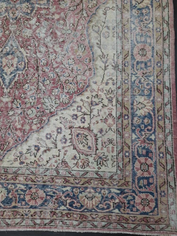 Red Turkish Oushak Rug 6' 7" x 10' 1" Hand-Knotted border