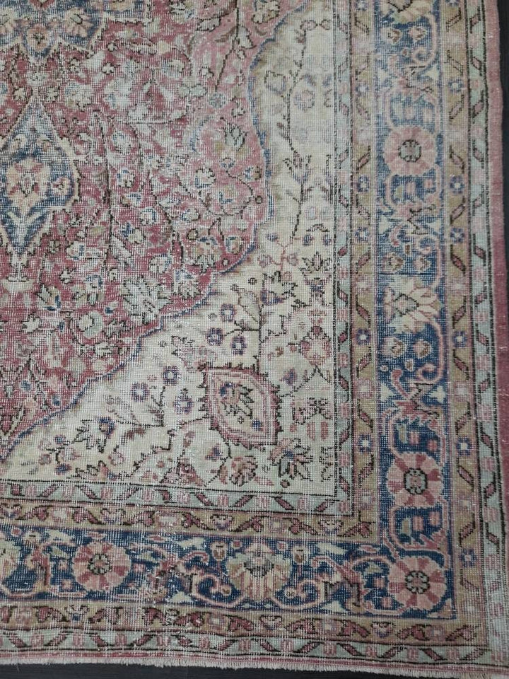 Red Turkish Oushak Rug 6' 7" x 10' 1" Hand-Knotted border