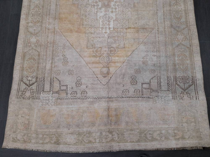 Beige Turkish Oushak Rug 5' 4" x 10' 4" Hand-Knotted detail