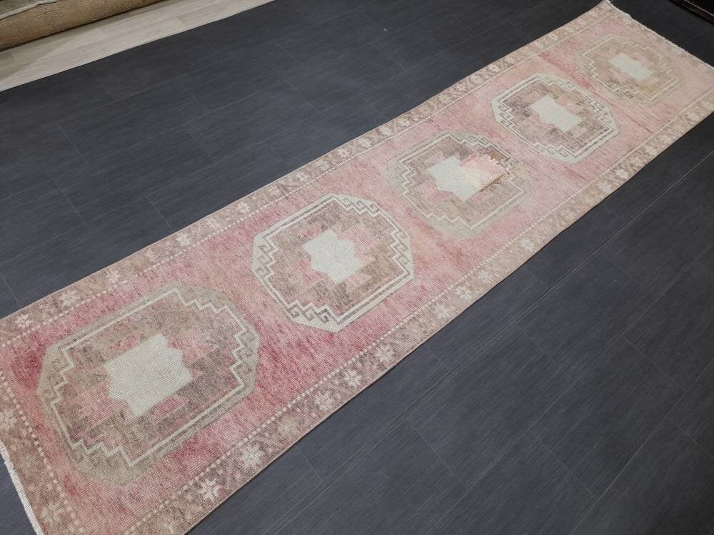 Beige Turkish Runner Rug 2' 9" x 10' 10" Hand-Knotted detail