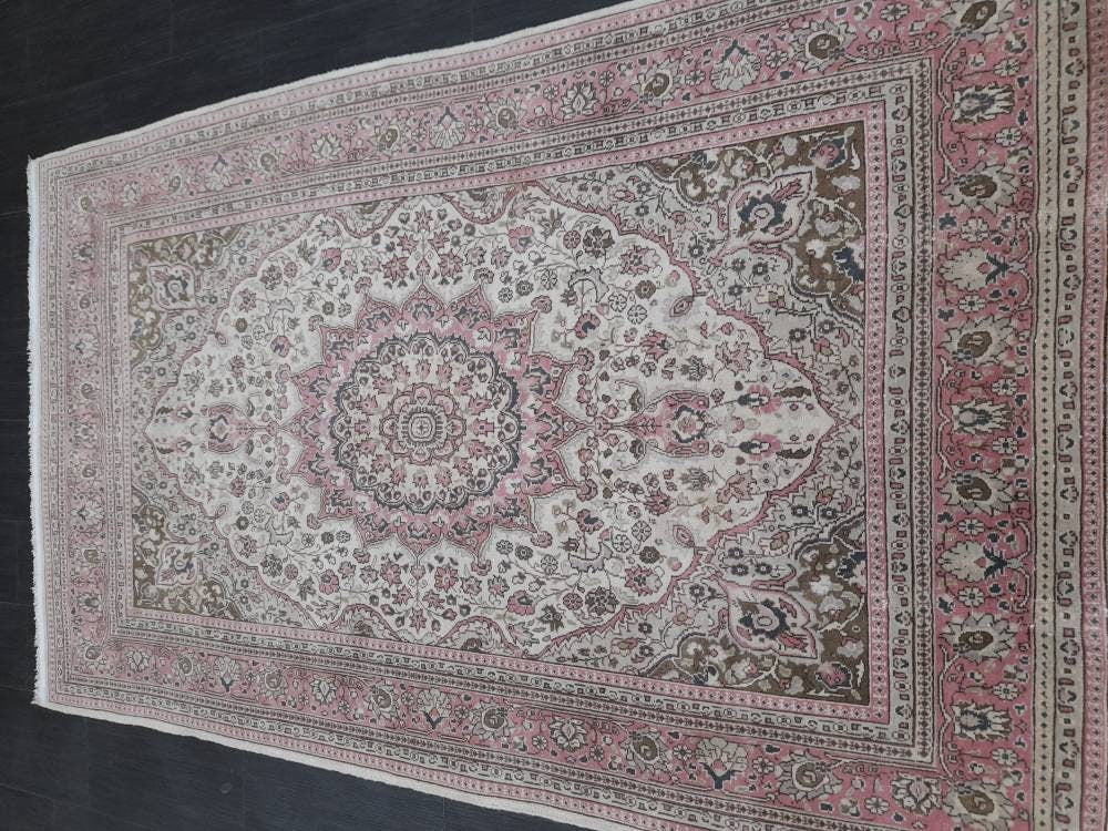 Pink Turkish Oushak Rug 4' 3" x 7' 2" Hand-Knotted detail