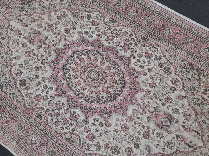 Pink Turkish Oushak Rug 4' 3" x 7' 2" Hand-Knotted texture