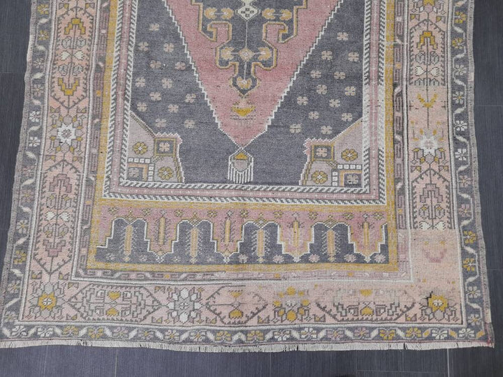Beige Turkish Oushak Rug 4' 8" x 9' Hand-Knotted detail