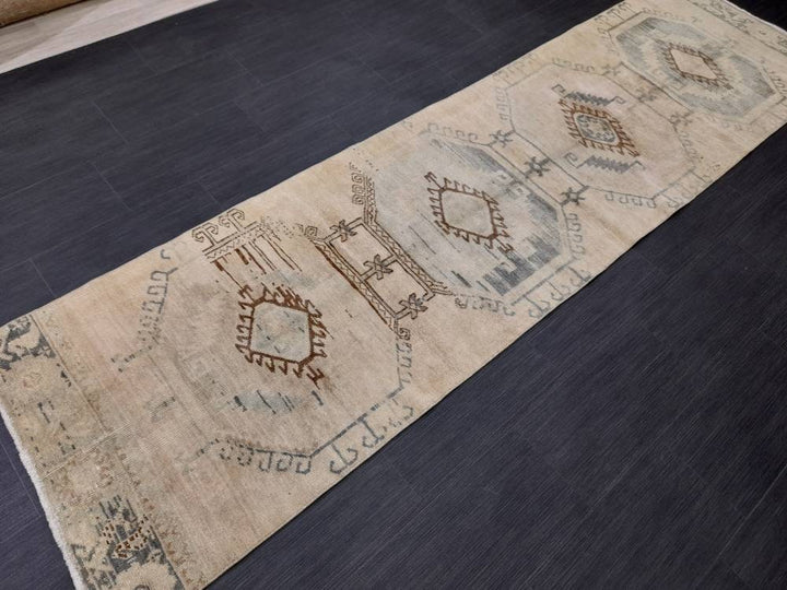 Beige Turkish Runner Rug 2' 9" x 10' Hand-Knotted close-up