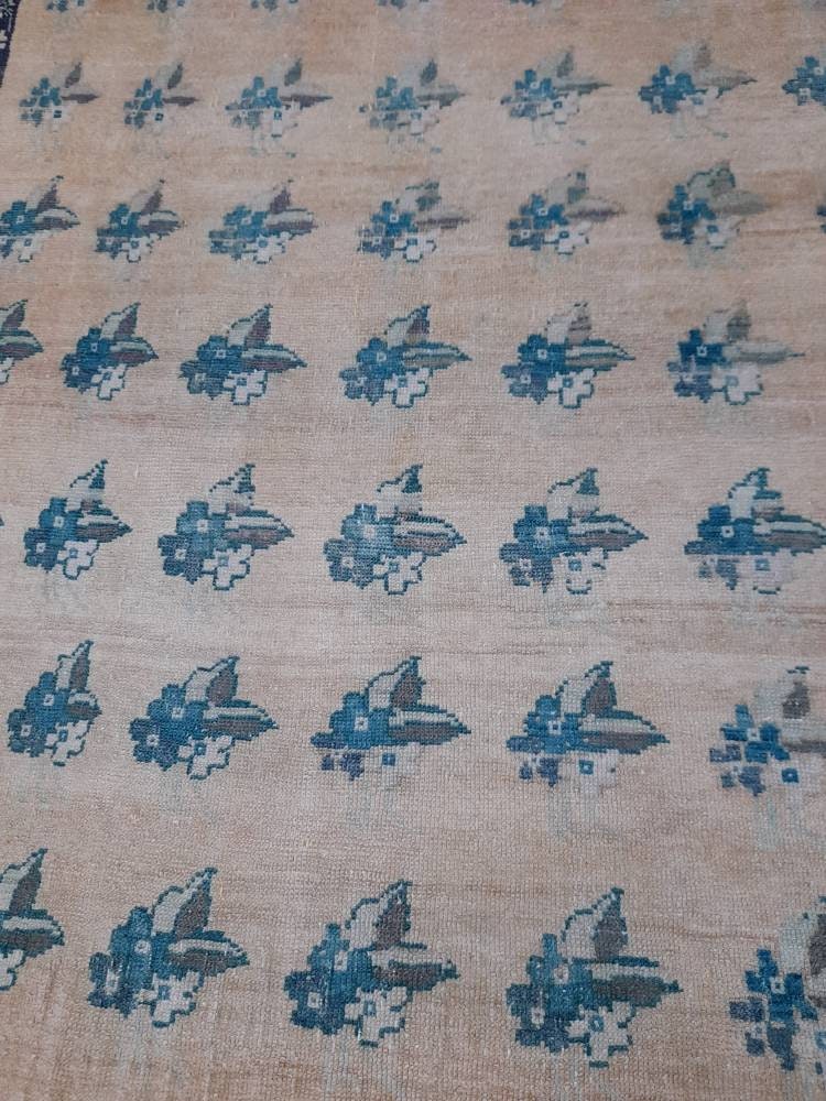 Beige Turkish Oushak Rug 5' 7" x 9' 3" Hand-Knotted border