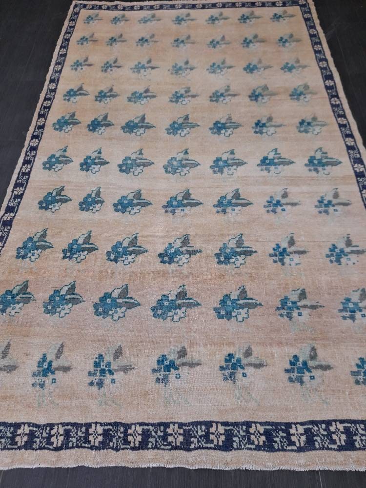 Beige Turkish Oushak Rug 5' 7" x 9' 3" Hand-Knotted field