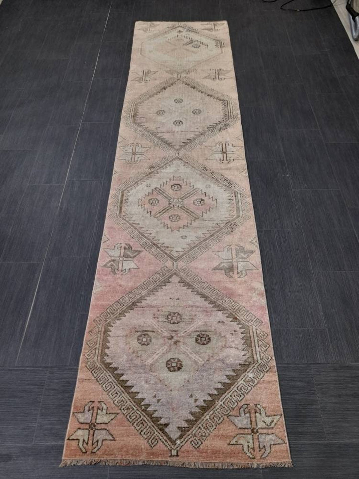 Beige Turkish Runner Rug 2' 6" x 10' 3" Hand-Knotted detail