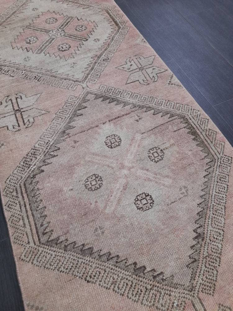 Beige Turkish Runner Rug 2' 6" x 10' 3" Hand-Knotted texture