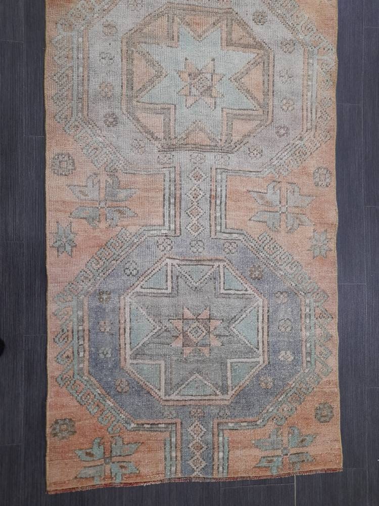 Beige Turkish Runner Rug 2' 6" x 10' Hand-Knotted pattern
