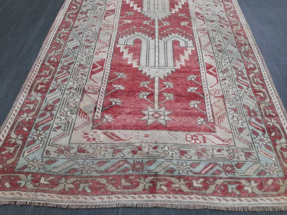 Beige Turkish Runner Rug 3' 5" x 6' 8" Hand-Knotted detail