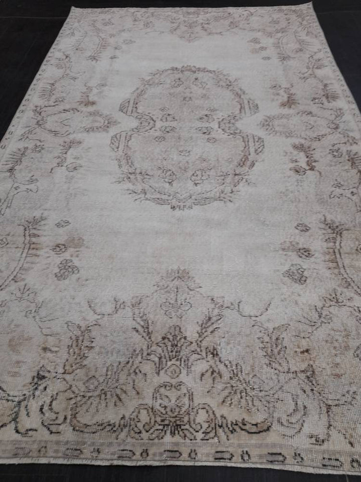 Rust Vintage Turkish Rug 5' 10" x 9' 7" - No. WR15842