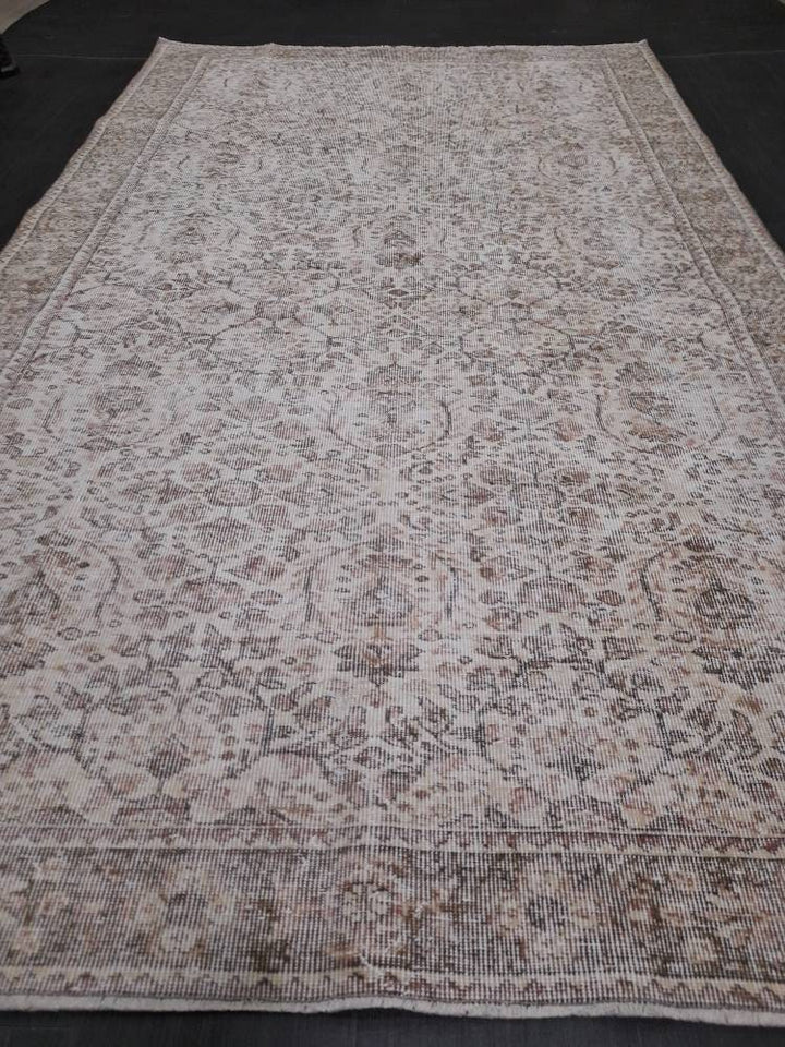 Rust Vintage Turkish Rug 5' 7" x 9' 7" - No. WR43793