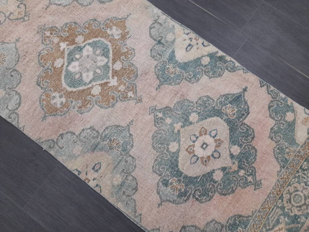 Tan Runner Rug 2' 9" x 12' 2" - No. WR99301