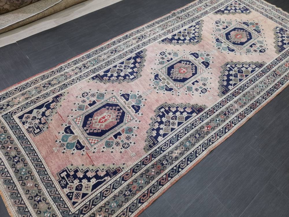 Turkish Runner Rug 5' x 11' 4" Hand-Knotted close-up