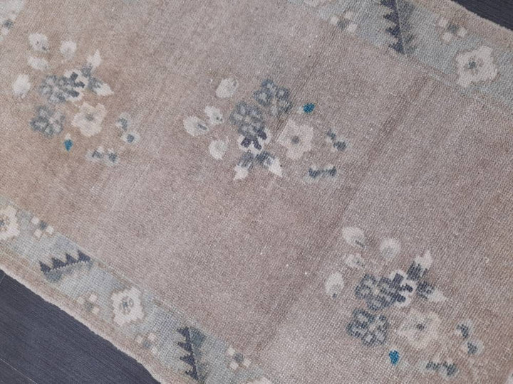 Beige Turkish Runner Rug 2' 3" x 3' 8" Hand-Knotted pattern