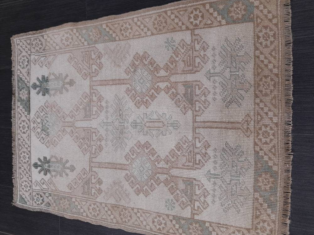 Beige Turkish Runner Rug 2' 5" x 3' 3" Hand-Knotted field