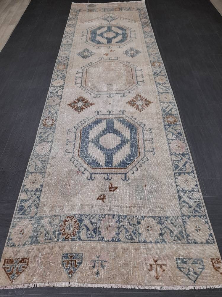 Beige Turkish Runner Rug 3' 10" x 13' Hand-Knotted pattern