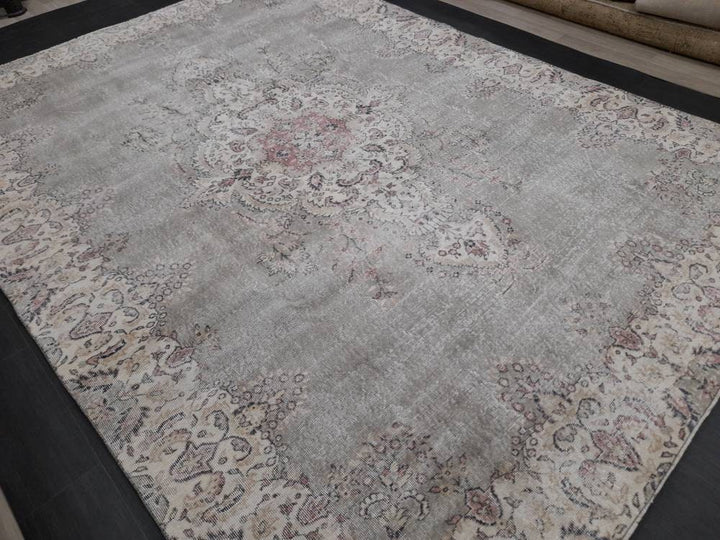 Green Turkish Runner Rug 8' x 11' 2" Hand-Knotted | No. WR26609