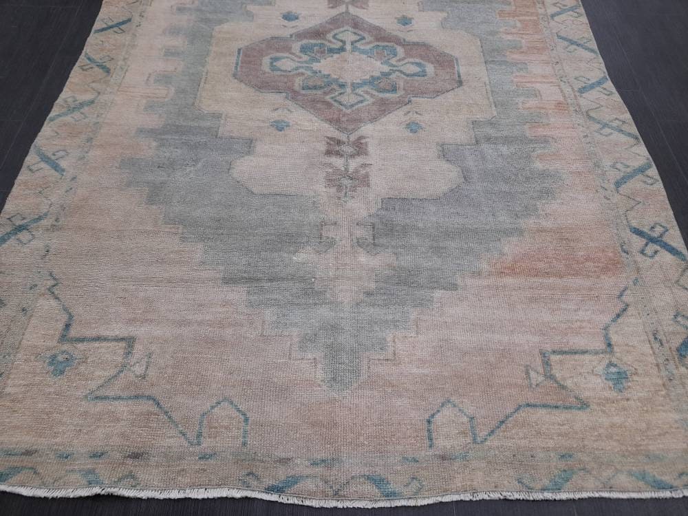 Beige Turkish Runner Rug 5' 1" x 10' 9" Hand-Knotted field