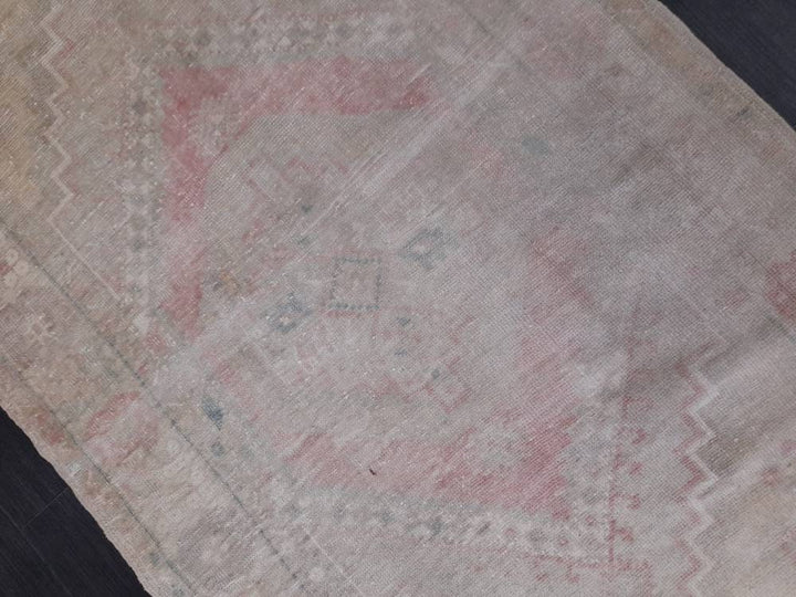 Beige Turkish Runner Rug 3' 6" x 6' 5" Hand-Knotted detail