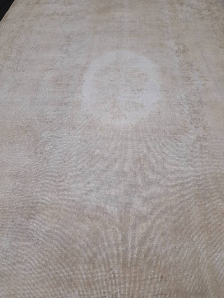 Ivory Turkish Oushak Rug 6' 8" x 10' 4" Hand-Knotted pattern