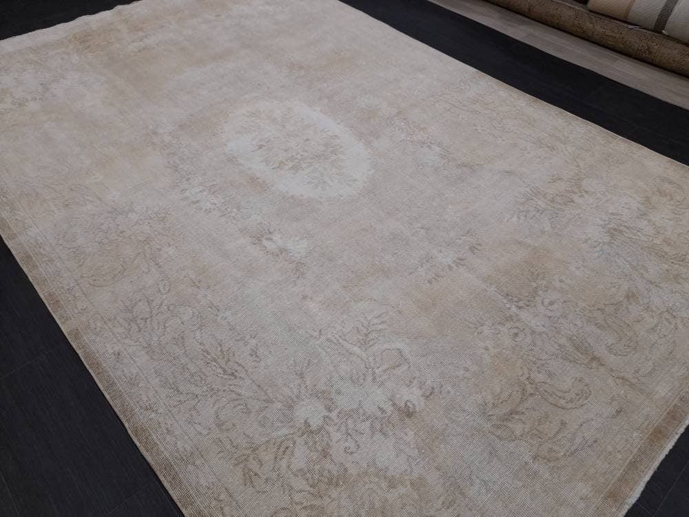 Ivory Turkish Oushak Rug 6' 8" x 10' 4" Hand-Knotted