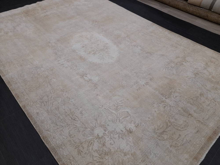 Ivory Turkish Oushak Rug 6' 8" x 10' 4" Hand-Knotted