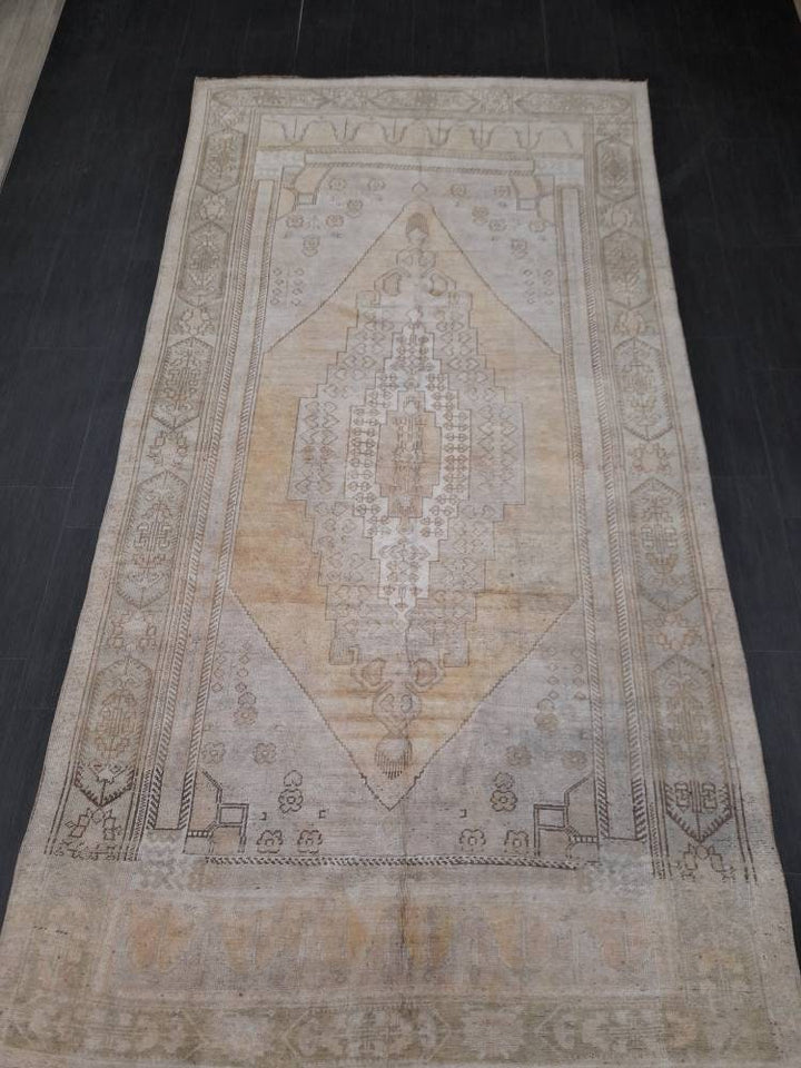 Beige Turkish Oushak Rug 5' 4" x 10' 4" Hand-Knotted texture