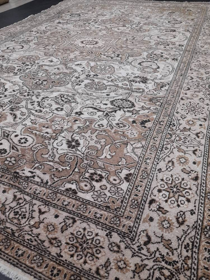 Rust Turkish Oushak Rug 6' 4" x 9' 5" Hand-Knotted pattern