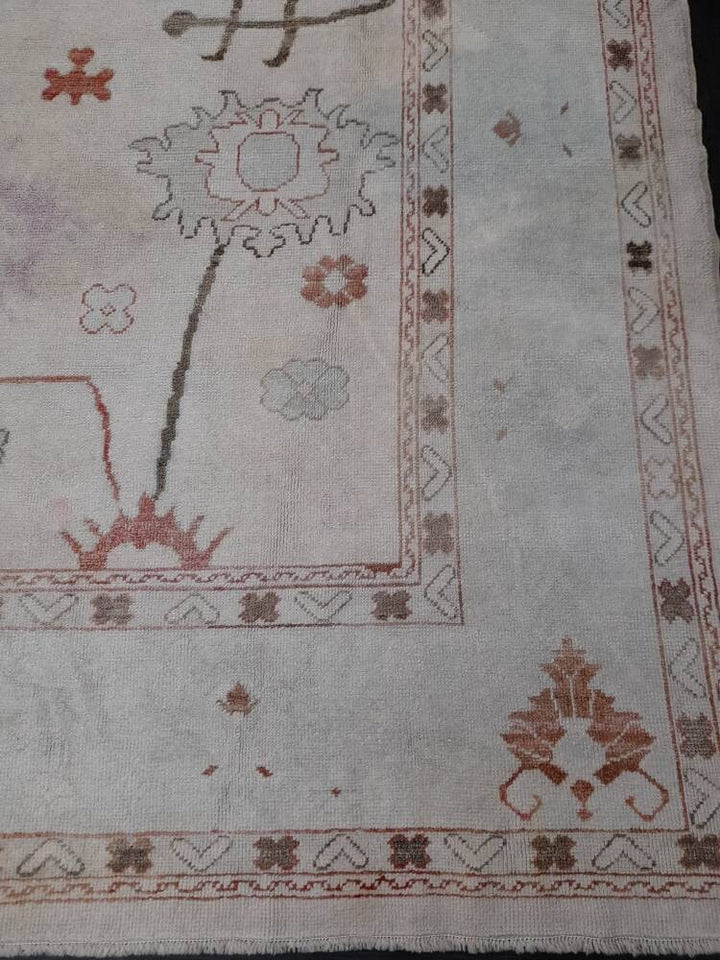Beige Turkish Oushak Rug 9' x 12' 3" Hand-Knotted pattern