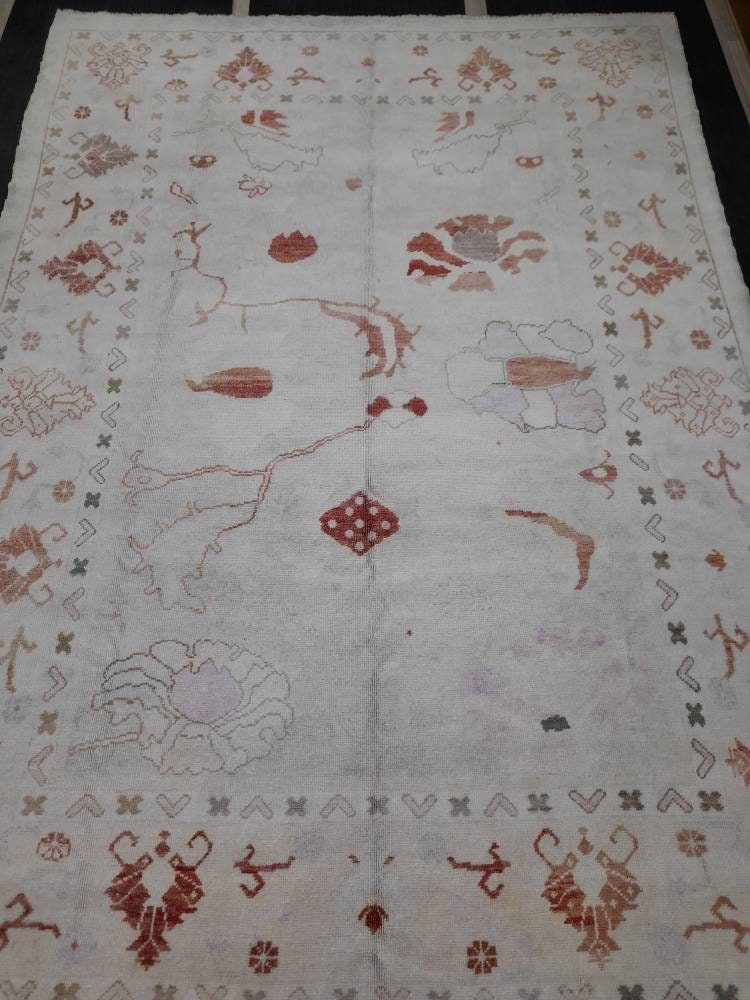 Beige Turkish Oushak Rug 8' 9" x 12' 4" Hand-Knotted texture