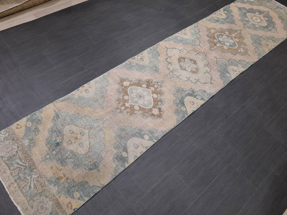 Tan Runner Rug 2' 9" x 12' 2" - No. WR99301