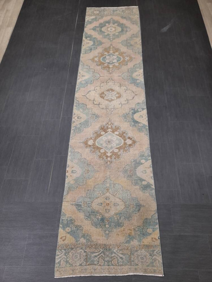 Tan Runner Rug 2' 9" x 12' 2" - No. WR99301