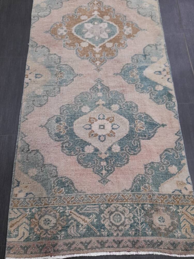 Tan Runner Rug 2' 9" x 12' 2" - No. WR99301