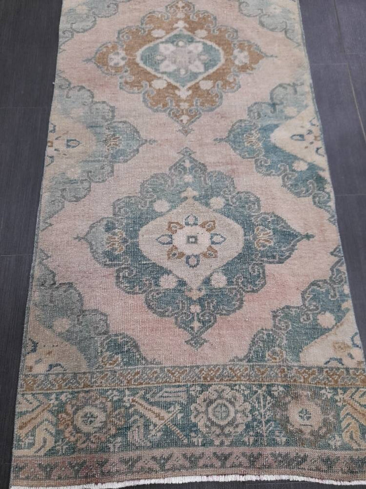 Tan Runner Rug 2' 9" x 12' 2" - No. WR99301