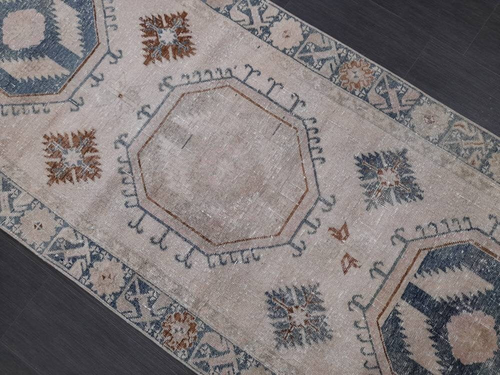 Beige Turkish Runner Rug 3' 10" x 13' Hand-Knotted border