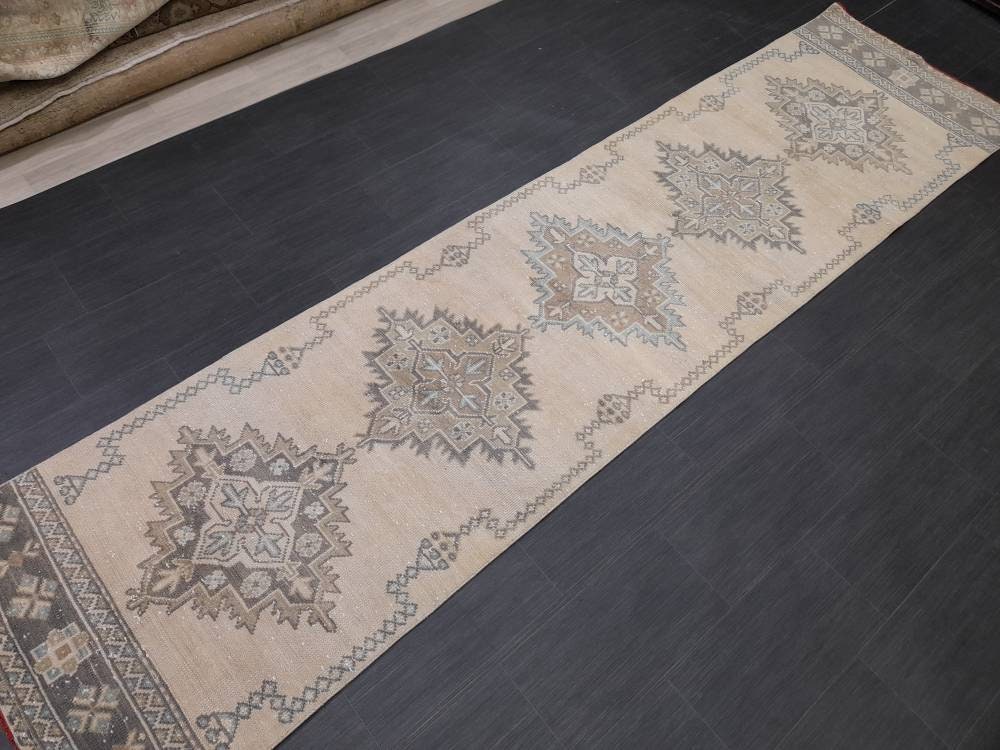Beige Turkish Runner Rug 2' 10" x 10' 11" Hand-Knotted pattern