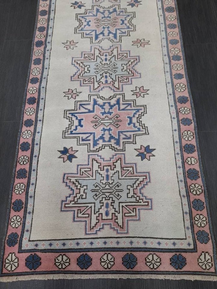 Beige Turkish Runner Rug 2' 7" x 9' Hand-Knotted field