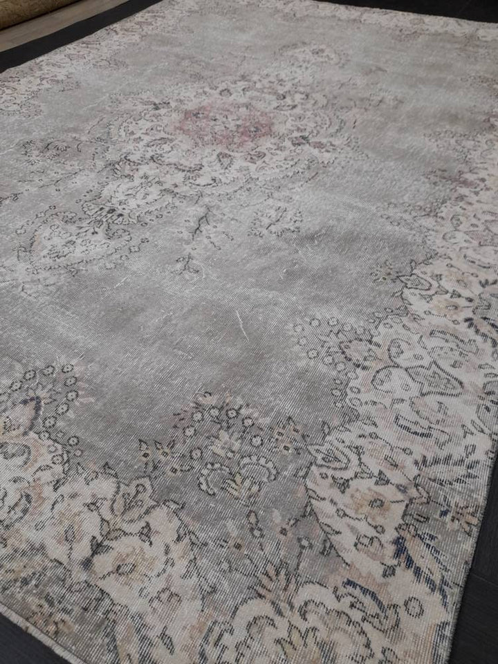 Green Turkish Runner Rug 8' x 11' 2" Hand-Knotted | No. WR26609