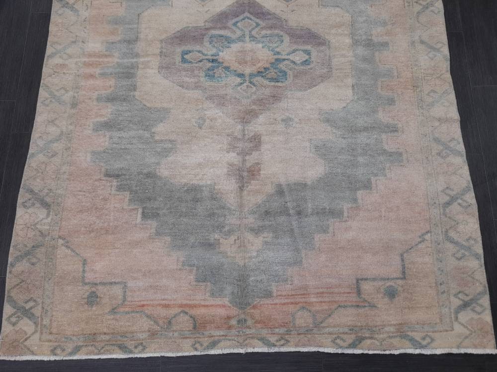 Beige Turkish Runner Rug 5' 1" x 10' 9" Hand-Knotted border