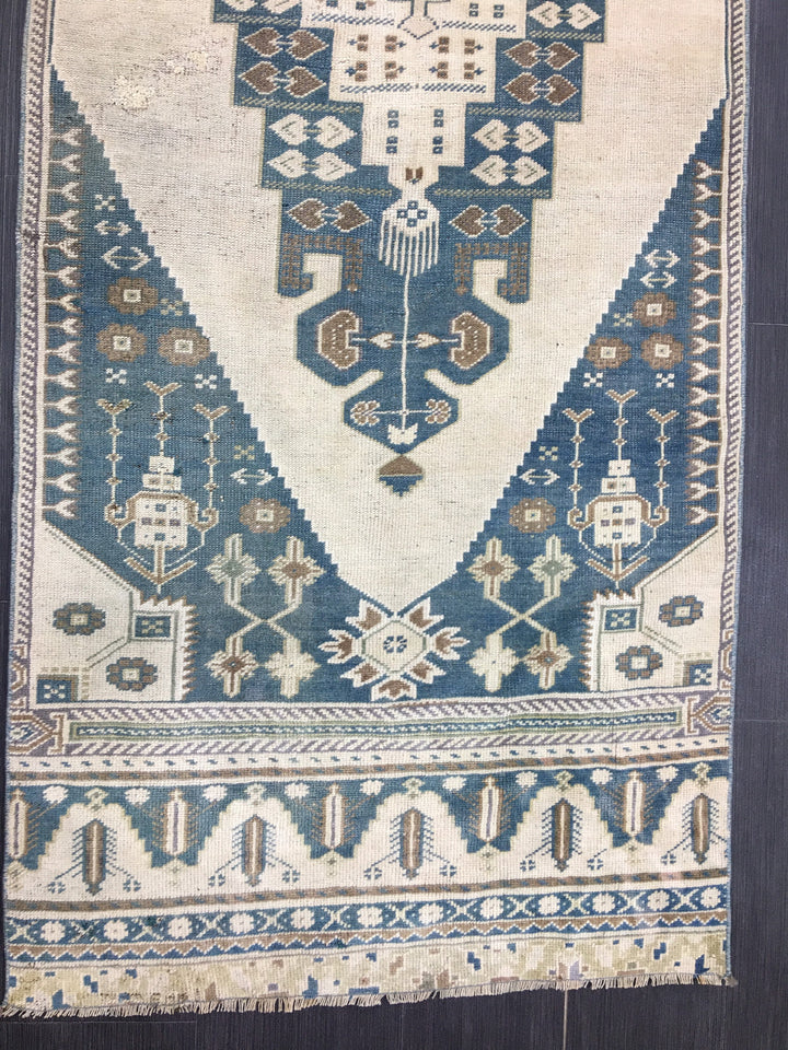 Beige Turkish Runner Rug 2' 10" x 9' 11" Hand-Knotted view