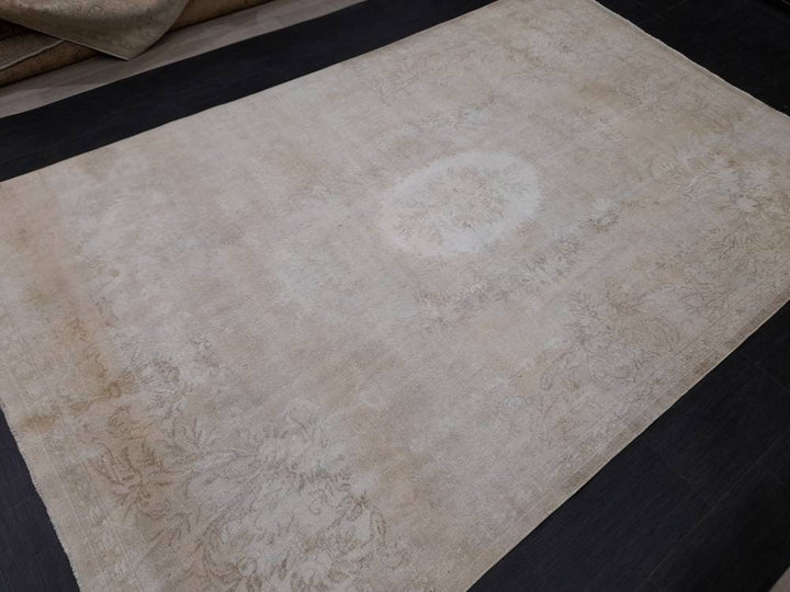 Ivory Turkish Oushak Rug 6' 8" x 10' 4" Hand-Knotted close-up