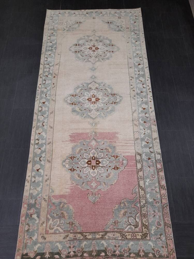 Beige Turkish Runner Rug 4' 6" x 10' 4" Hand-Knotted pattern