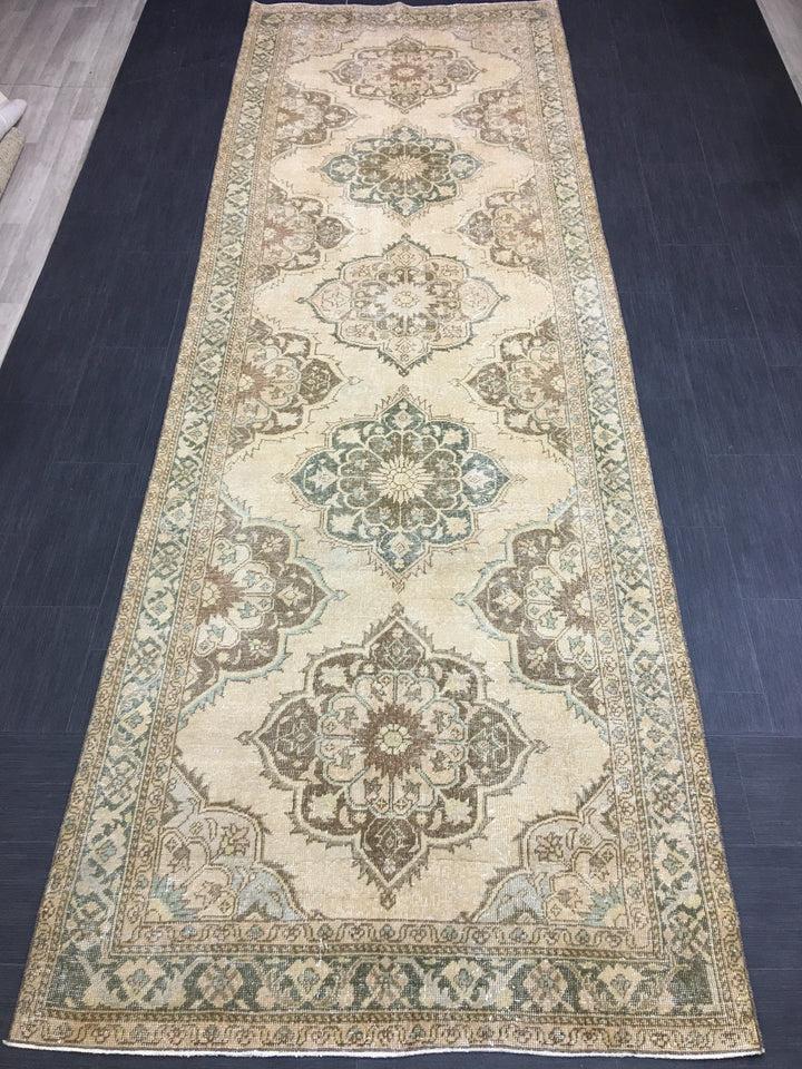 Beige Turkish Runner Rug 4' 9" x 14' 2" Hand-Knotted border