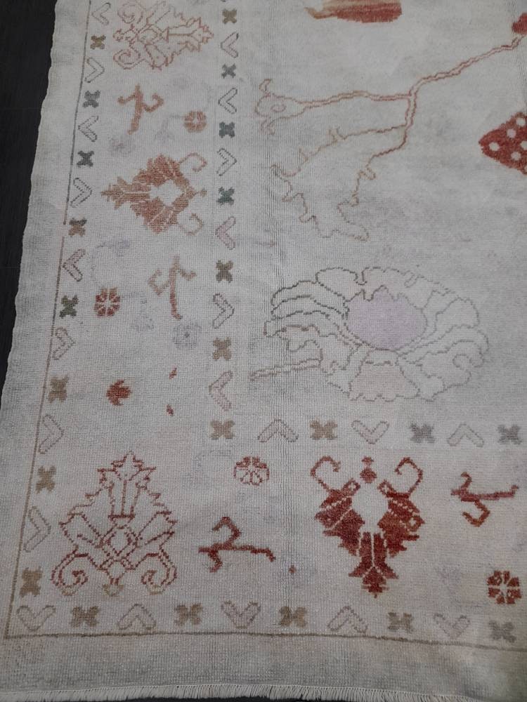 Beige Turkish Oushak Rug 8' 9" x 12' 4" Hand-Knotted field