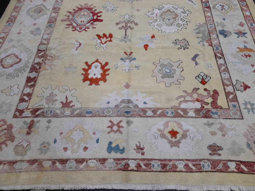 Beige Turkish Oushak Rug 9' x 12' 1" Hand-Knotted texture