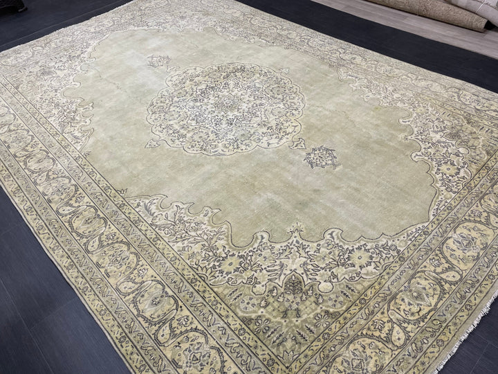 Green Turkish Vintage Rug 7' x 10' 3" Hand-Knotted | No. WR69677