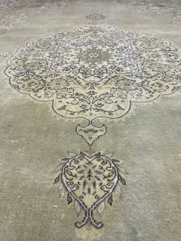 Green Turkish Vintage Rug 7' x 10' 3" Hand-Knotted | No. WR69677